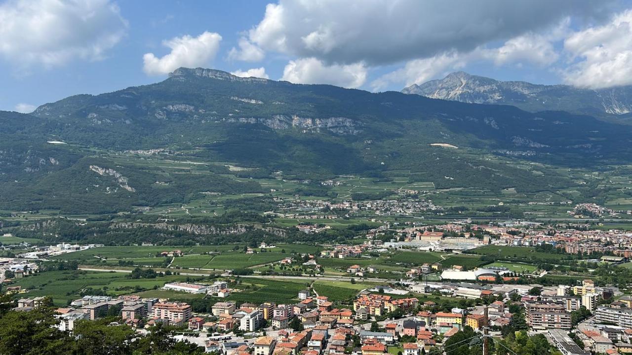 Vista Mozzafiato Sulle Alpi Daire Rovereto  Dış mekan fotoğraf